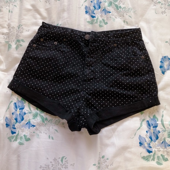 Forever 21 Pants - High Waisted Short Pants